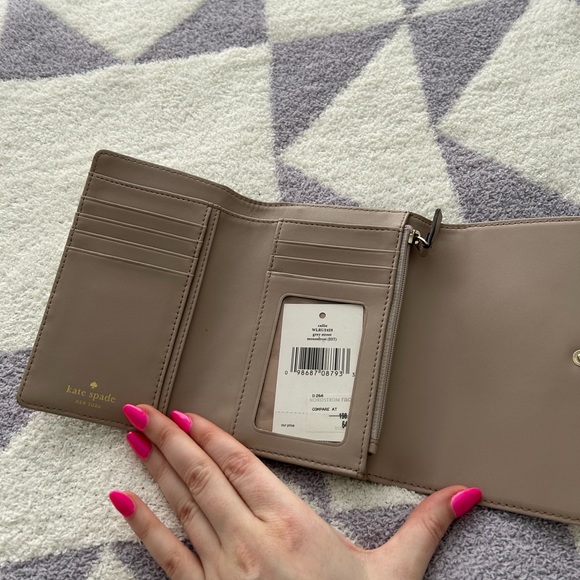 Kate Spade Wallet - Picture 3 of 4